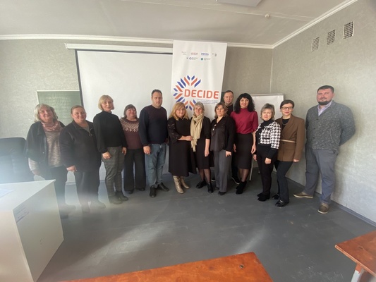 Громади продовжують формувати мережу для впровадження реформи профільної середньої освіти