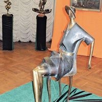 “Дівчина на стільці” Фелікса Бетліємського огорнута романтичним ореолом