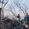 Упродовж минулої доби рятувальники ліквідували 37 пожеж, які виникли через спалювання сухої рослинності
