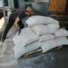 Прикордонні громади Чернігівщини отримали 50 тонн борошна