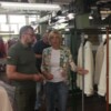 «Бачу життя, яке сюди повернулося»: В’ячеслав Чаус з робочим візитом на швейній фабриці «Елегант»