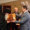 Керівник міліції Чернігівщини урочисто передав церкві ікони, вилучені у їх викрадача
