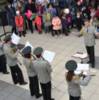 У Чернігові до Міжнародного жіночого Дня військові артисти організували музичний флеш-моб